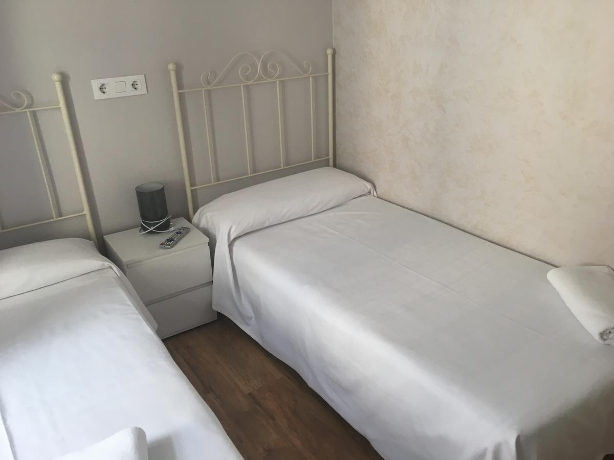 Albergue Santiago Apostol لوغرونيو المظهر الخارجي الصورة